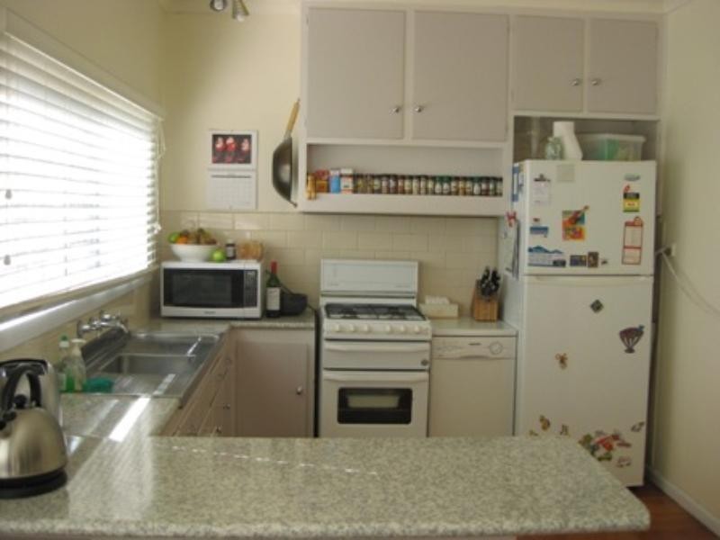 2 Stanley Grove, Blackburn VIC 3130