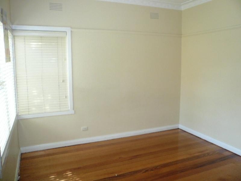 16 Campbell Parade, Box Hill South VIC 3128