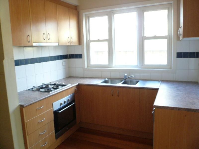 16 Campbell Parade, Box Hill South VIC 3128