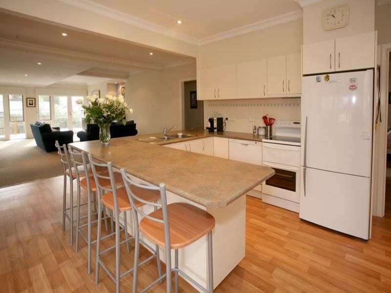 7 Essex Street, Blackburn North VIC 3130