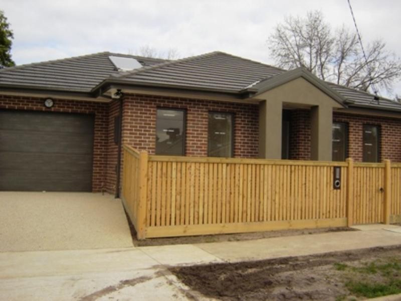 2 Koroit Street, Blackburn VIC 3130