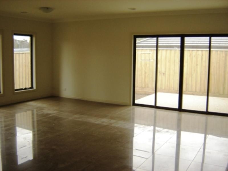 2 Koroit Street, Blackburn VIC 3130