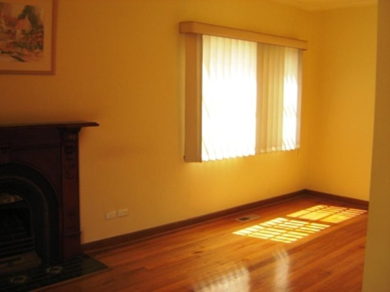 1 Kinkora Road, Blackburn VIC 3130