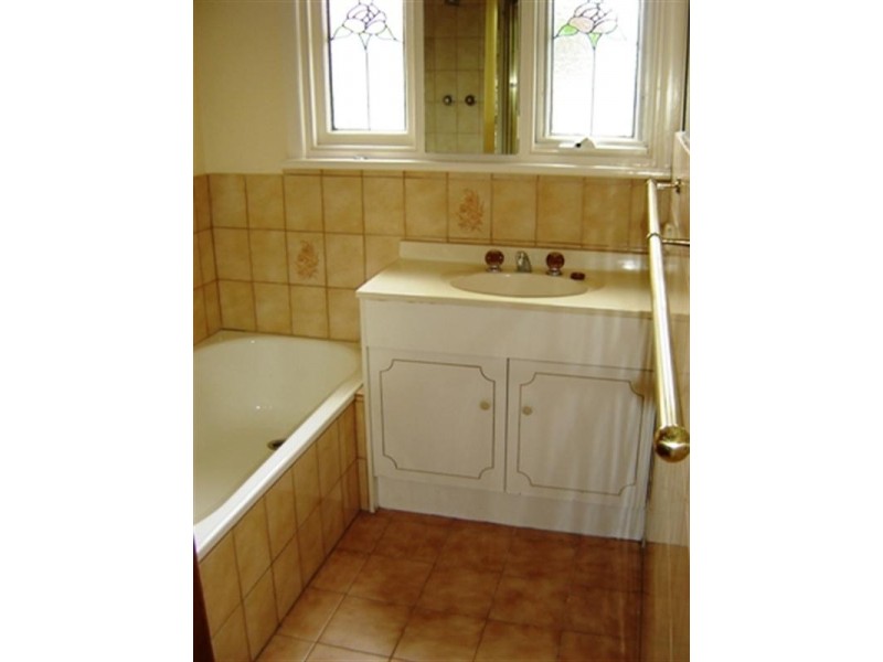 1 Kinkora Road, Blackburn VIC 3130