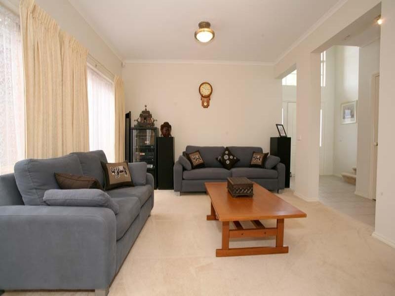 21 Saxonwood Drive, Vermont South VIC 3133