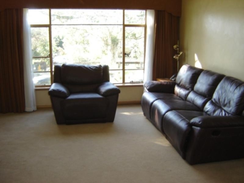 10 Hillside Crescent, Blackburn VIC 3130