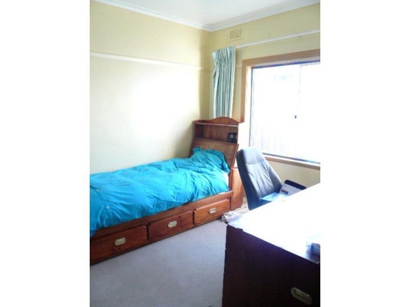 10 Hillside Crescent, Blackburn VIC 3130