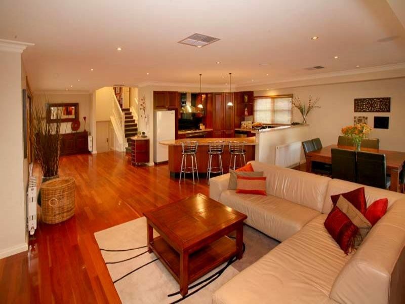 12 Chasta Crescent, Mitcham VIC 3132