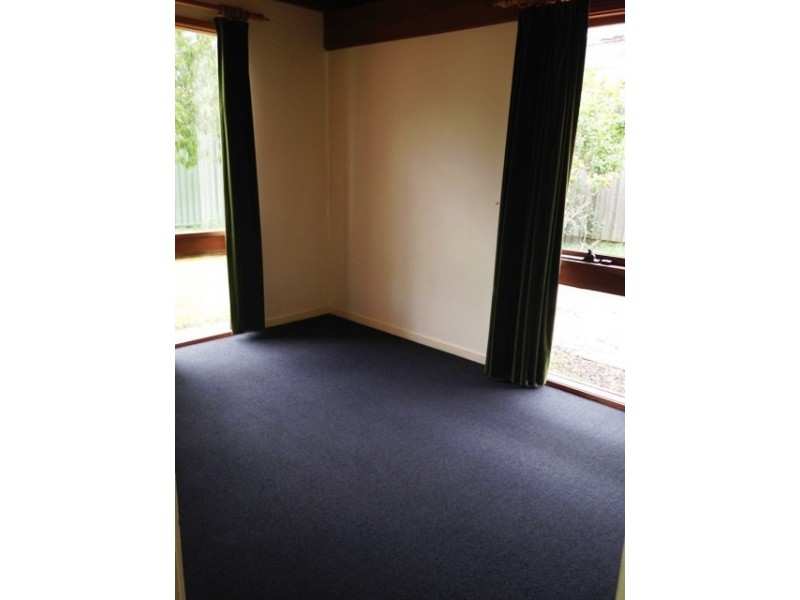 65 Galahad Crescent, Glen Waverley VIC 3150