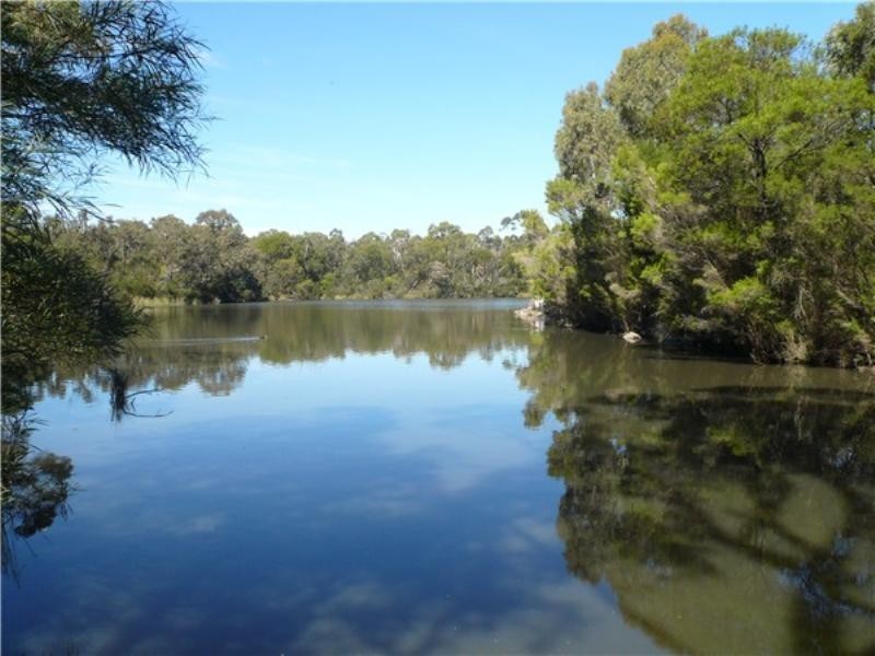 40 Clifton Street, Blackburn VIC 3130