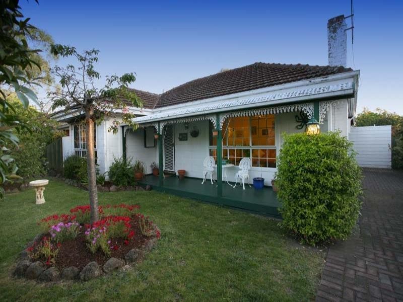 40 Clifton Street, Blackburn VIC 3130