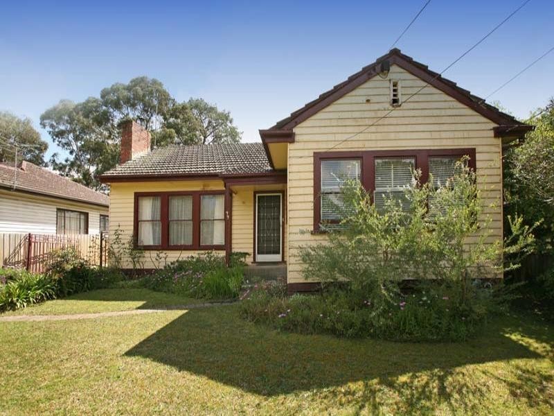 99 Lake Road, Blackburn VIC 3130