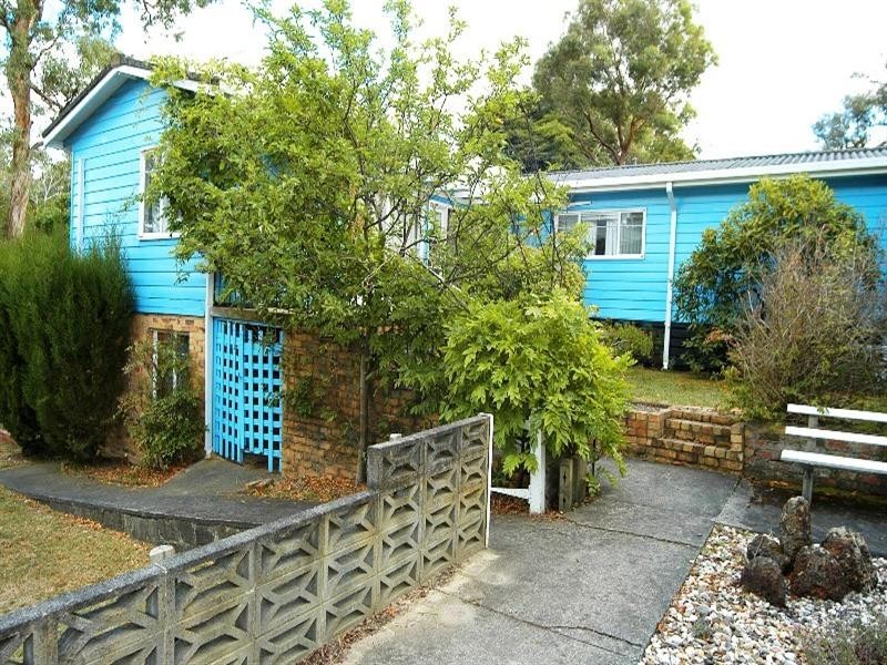 16 Forest Road, Forest Hill VIC 3131