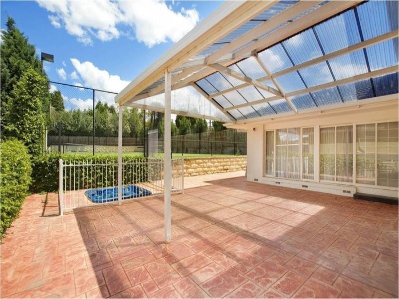 44 Tidcombe Crescent, Doncaster East VIC 3109