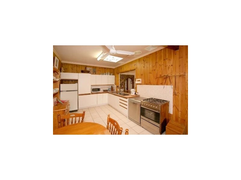 40 Clifton Street, Blackburn VIC 3130