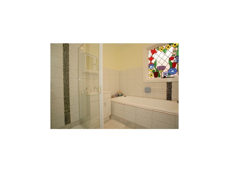 40 Clifton Street, Blackburn VIC 3130