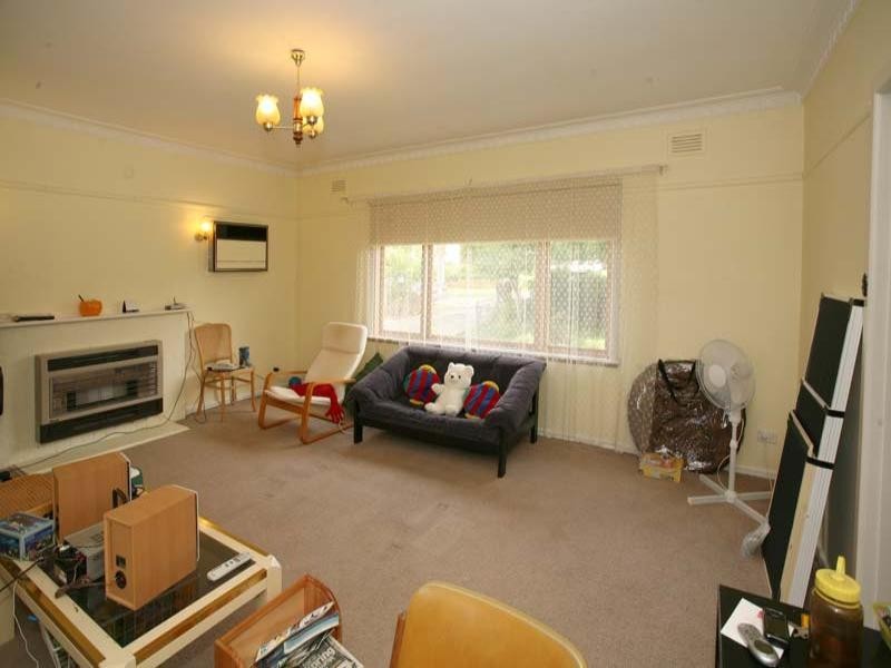 7 Van Dieman Avenue, Nunawading VIC 3131