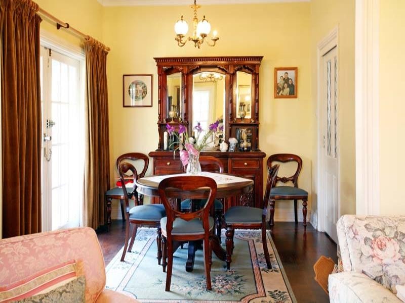 18 Queen Street, Blackburn VIC 3130