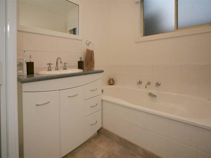 1/14 Carween Avenue, Mitcham VIC 3132