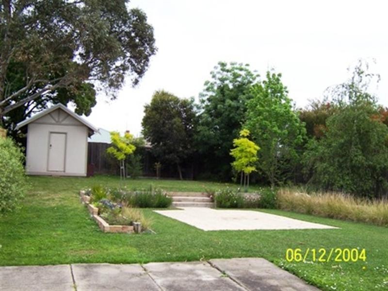 10 Corrigan Street, Burwood VIC 3125