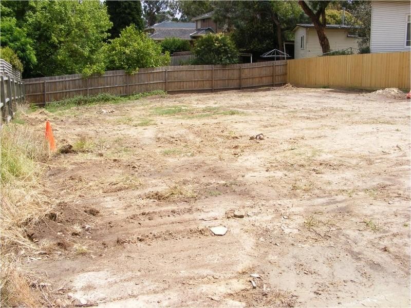 108 and 108A Lake Road, Blackburn VIC 3130