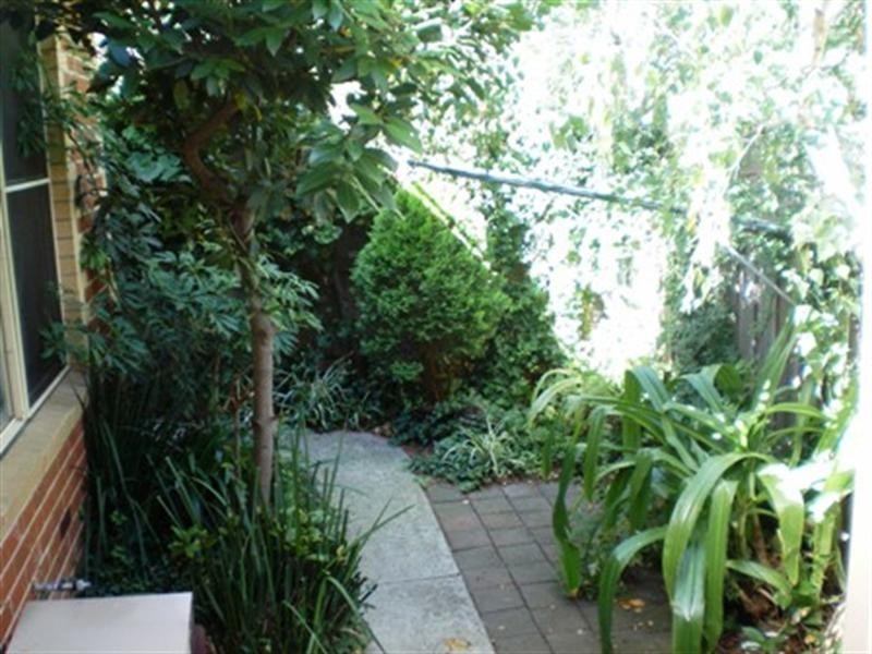 2/25 Boronia Road, Vermont VIC 3133