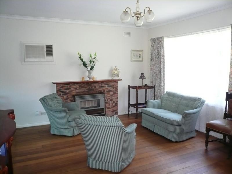 20 Winton Street, Burwood VIC 3125