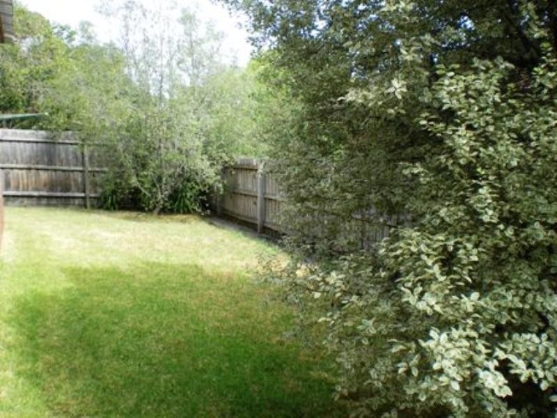 2/67 Middleborough Road, Burwood VIC 3125