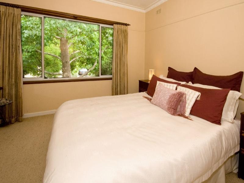 11 Ronley Street, Blackburn VIC 3130