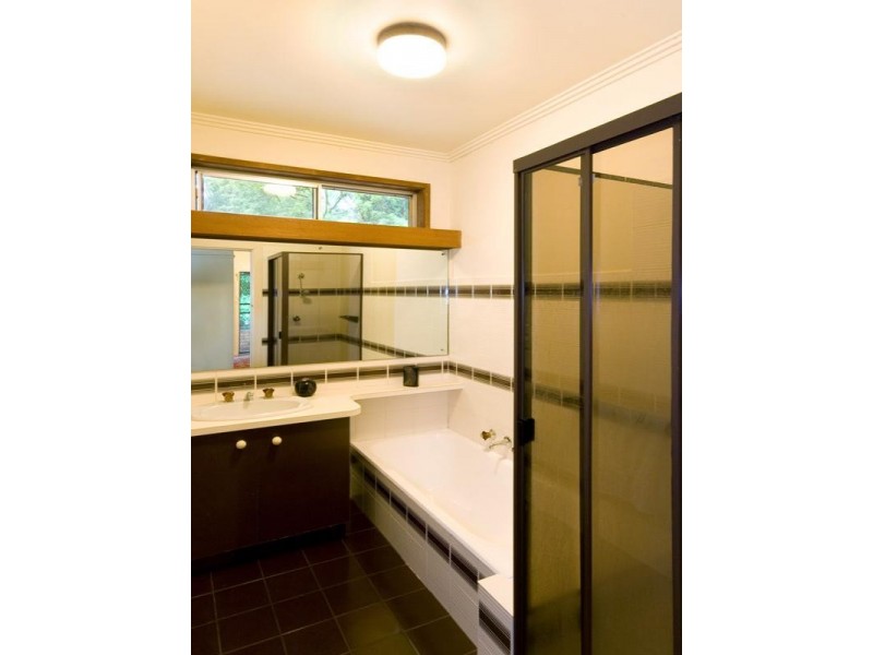 11 Ronley Street, Blackburn VIC 3130