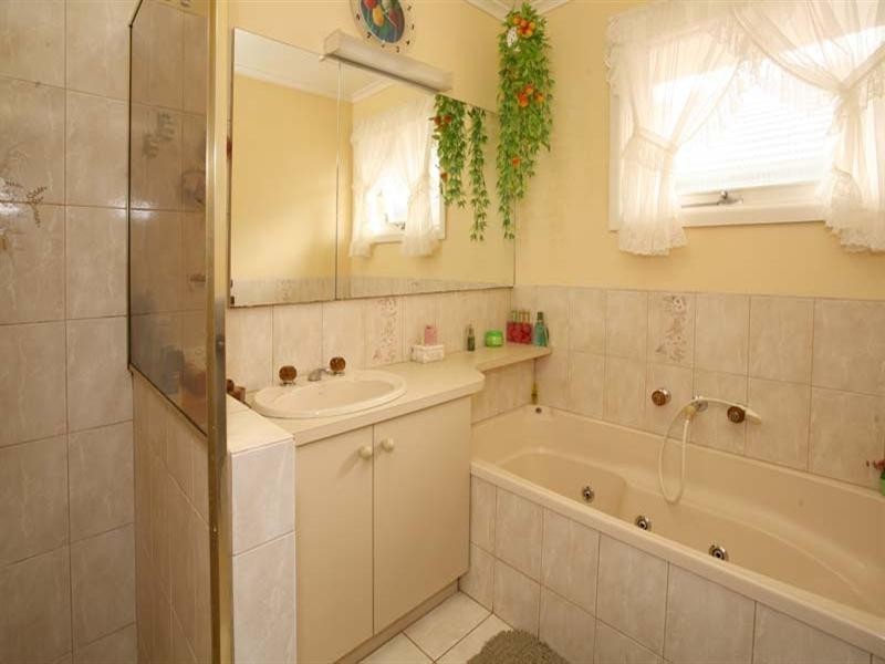 38 Mudgee Street, Burwood East VIC 3151
