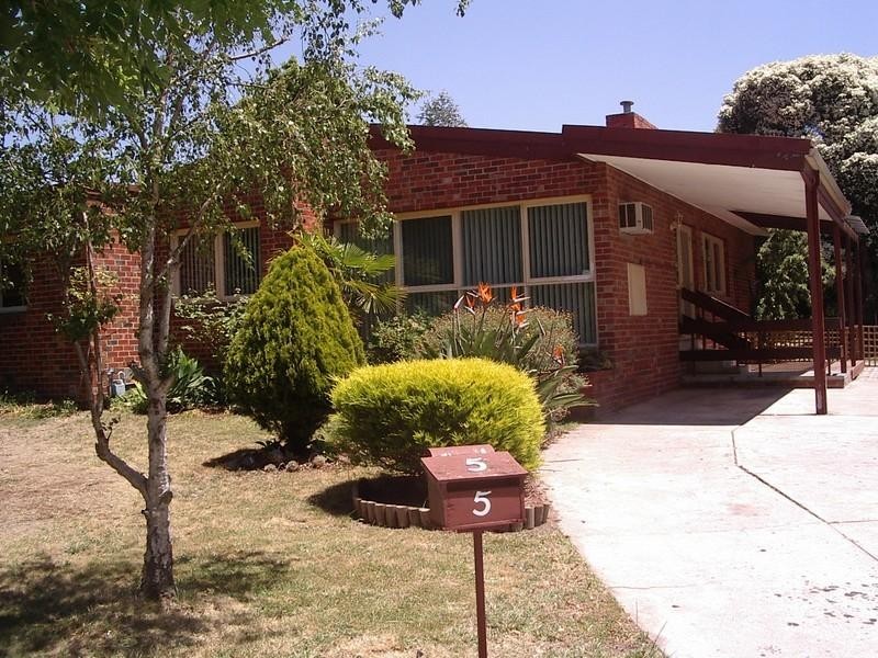 5 Martin Court, Forest Hill VIC 3131
