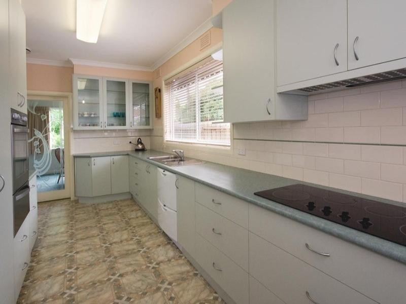 20 Sussex Street, Blackburn North VIC 3130