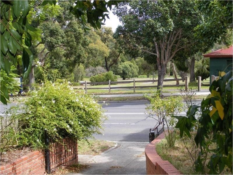912 Station Street, Box Hill North VIC 3129