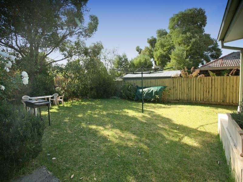 2 Fairlane Court, Blackburn North VIC 3130