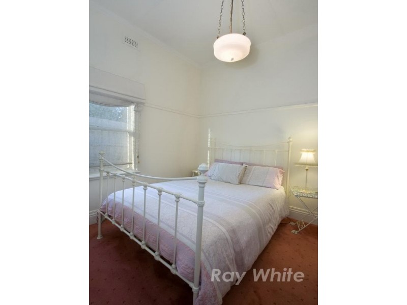 2 Queen Street, Blackburn VIC 3130