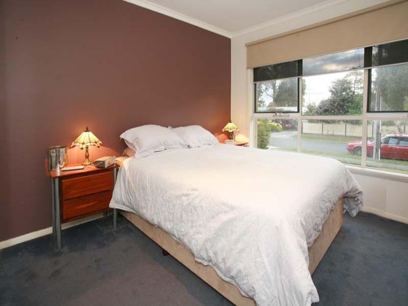 25 Cherlynne Crescent, Kilsyth VIC 3137