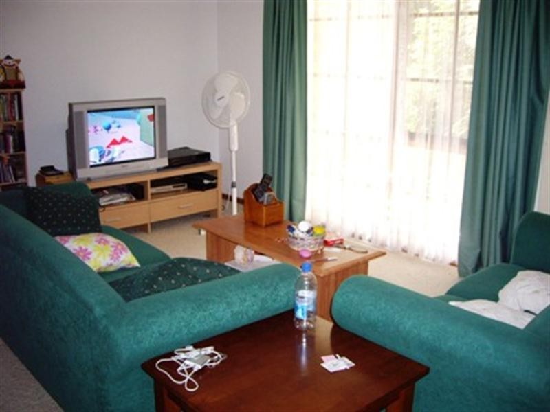 2/2 CLANBRAE Avenue, Burwood VIC 3125