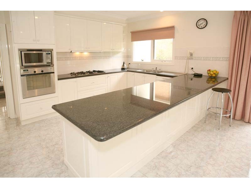 8 Galovac Close, Donvale VIC 3111