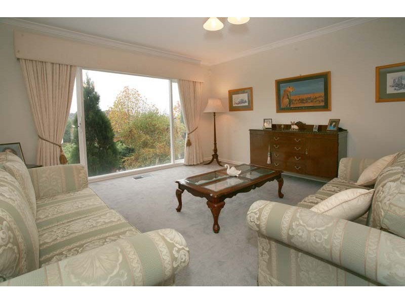 8 Galovac Close, Donvale VIC 3111