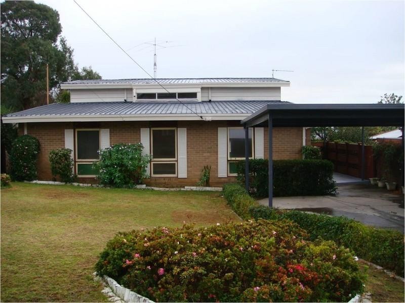 11 Arawata Drive, Doncaster East VIC 3109