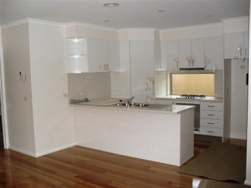 4/370 Middleborough Road, Blackburn VIC 3130