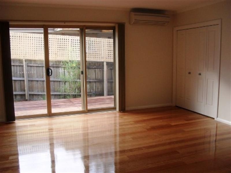 4/370 Middleborough Road, Blackburn VIC 3130