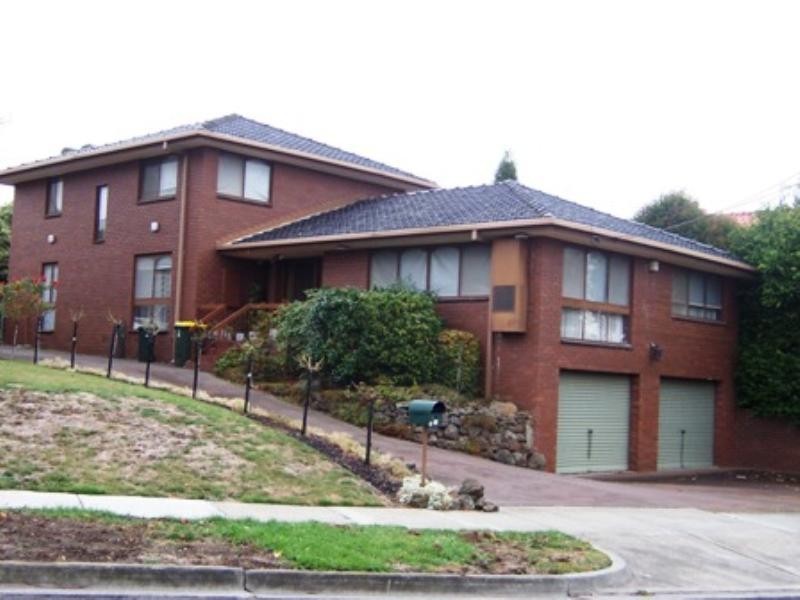 4 Livingstone Road, Vermont South VIC 3133