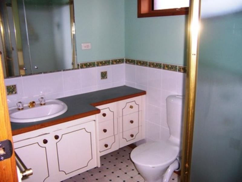 4 Livingstone Road, Vermont South VIC 3133