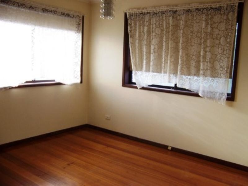 4 Livingstone Road, Vermont South VIC 3133