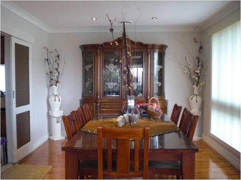 45 Robinlee Avenue, Burwood East VIC 3151