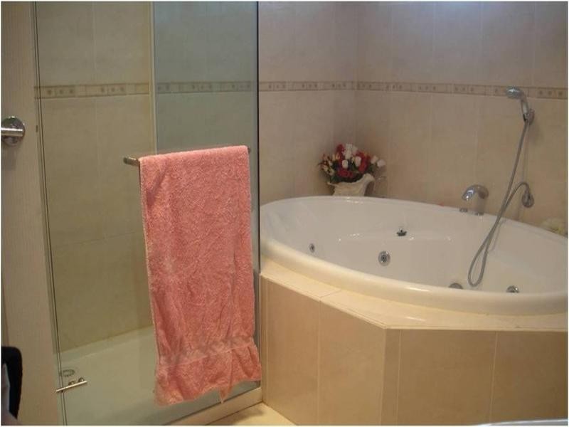 45 Robinlee Avenue, Burwood East VIC 3151