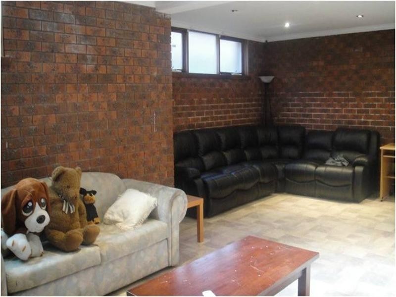 45 Robinlee Avenue, Burwood East VIC 3151