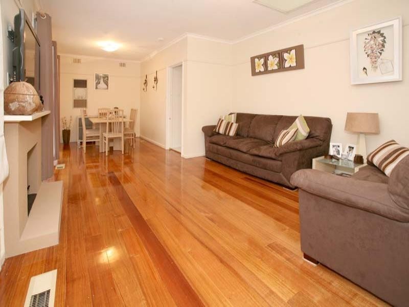 9 Parkmore Road, Forest Hill VIC 3131